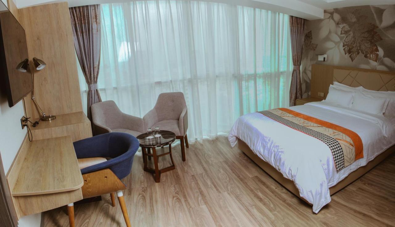 Gold Source Hotel Lima Buitenkant foto