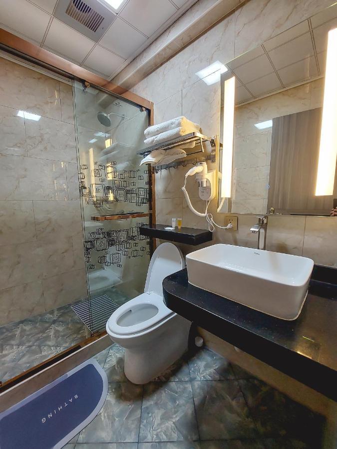Gold Source Hotel Lima Buitenkant foto
